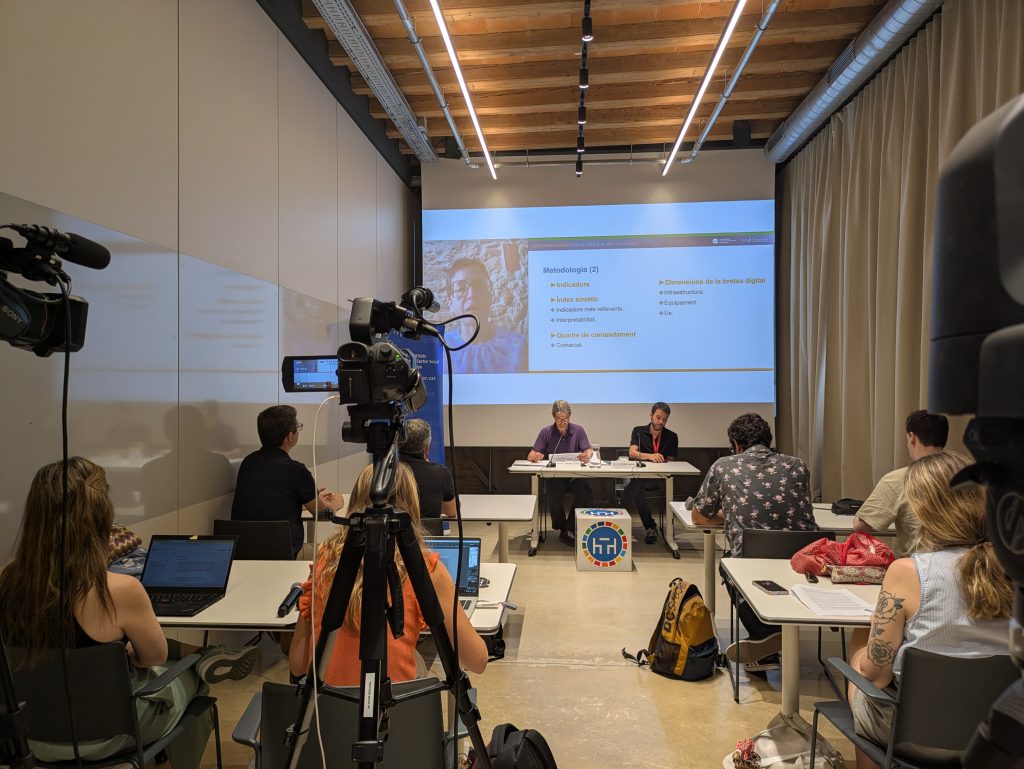 ¿Desconectadas? El índice catalán de la brecha digital